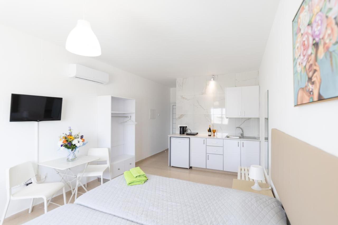 Christothea Apartments Ajía Nápa Eksteriør bilde